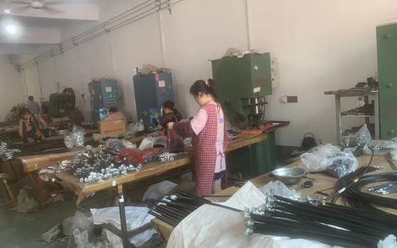 เหล็ก 34406769368 บรรจุภัณฑ์กล่องสายเบรกอัตโนมัติสำหรับระบบเบรกรถยนต์