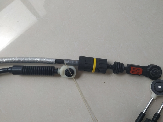 4M5R7E395PD 1520845 เครื่องปรับเปลี่ยนอากาศ AT Selector Cable Transmission Gear Shift Linkage สําหรับ Ford Focus II 2004-2011